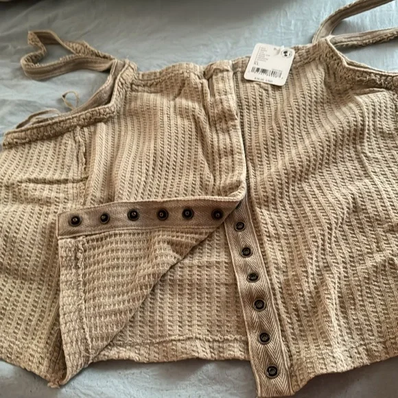 NWT Bella waffle knit tank XL with hidden snap front closure 🕎 - Picture 1 of 4
